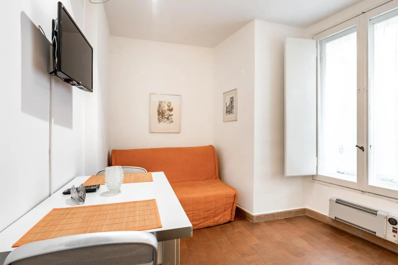 Torre Dei Giudi Apartments Florence